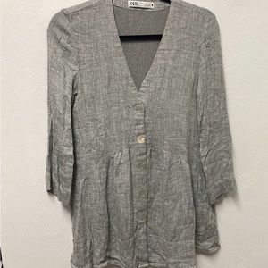 Zara XS peplum hem grey knit button down shirt
